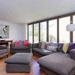 Veeve - Coveted Clapham Common