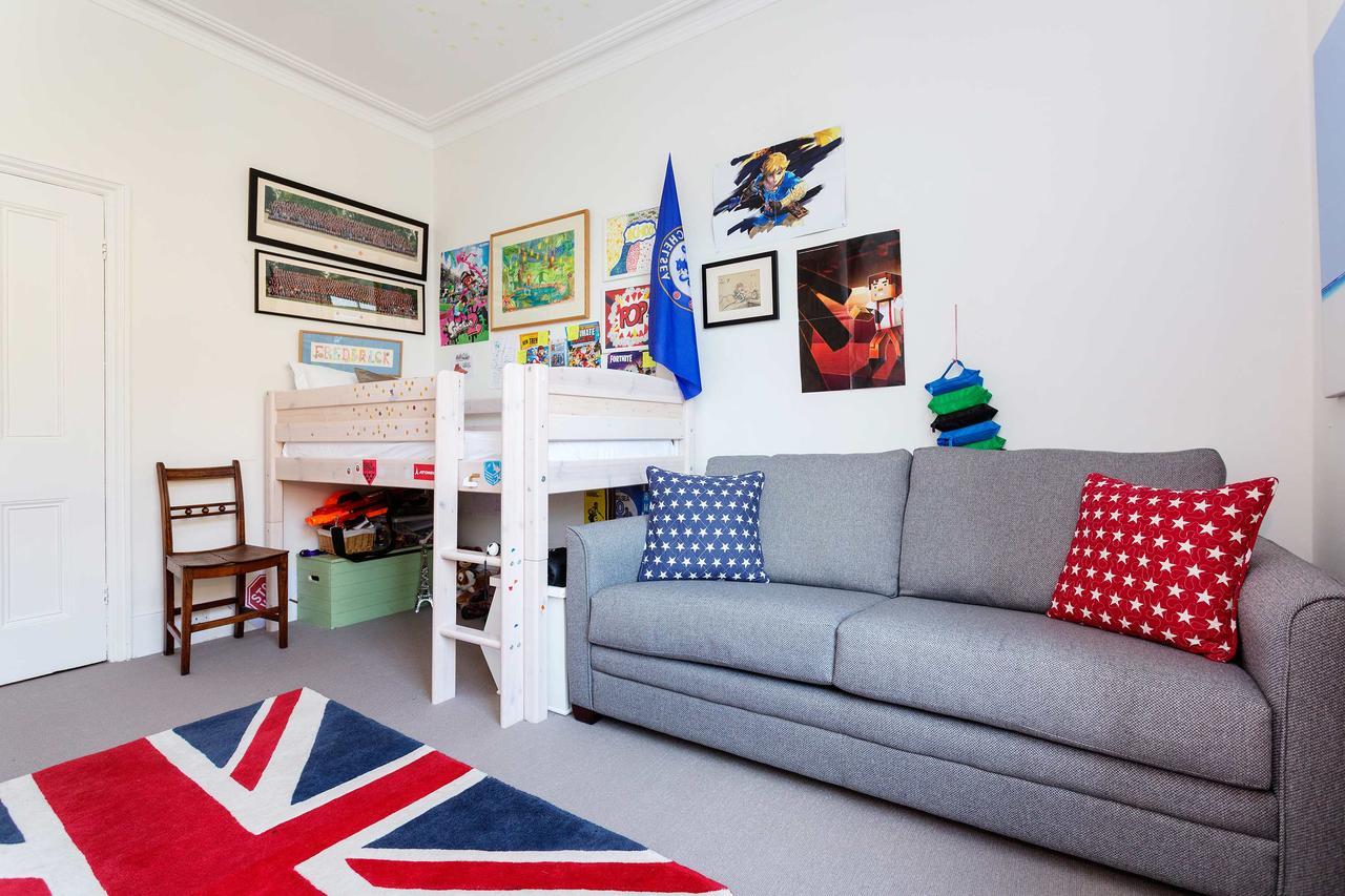 Veeve - Coveted Clapham Common