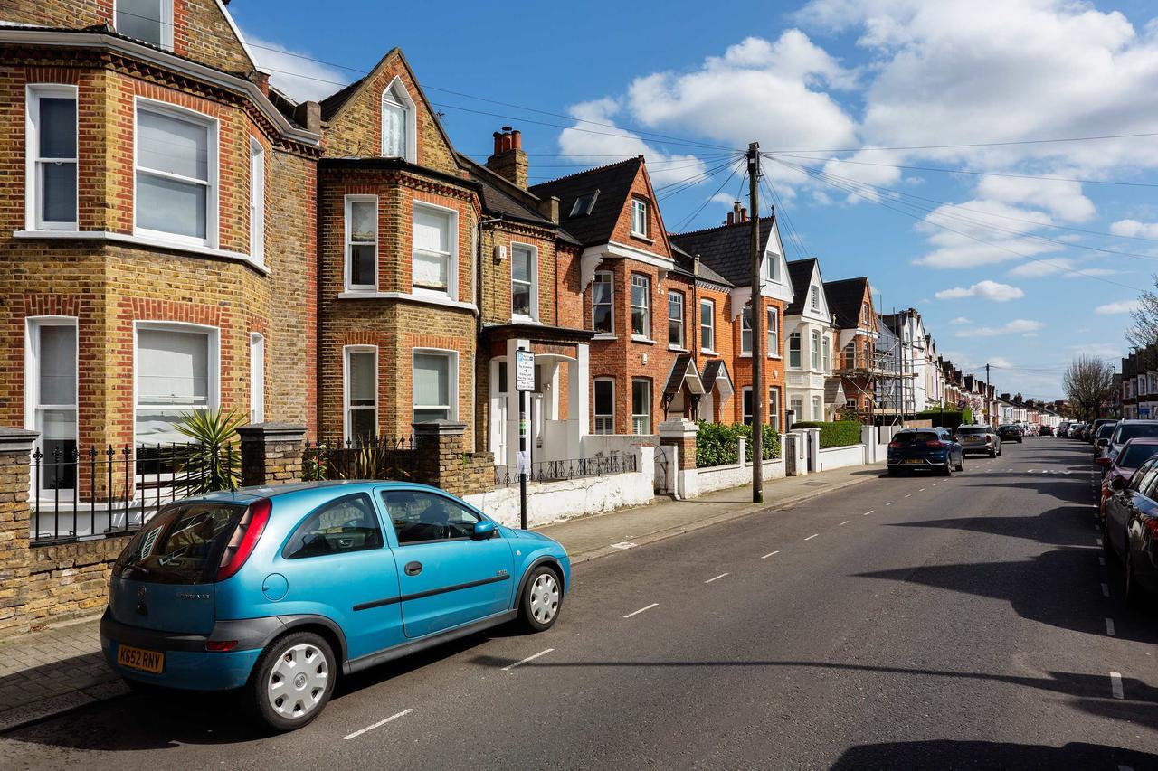 Veeve - Coveted Clapham Common